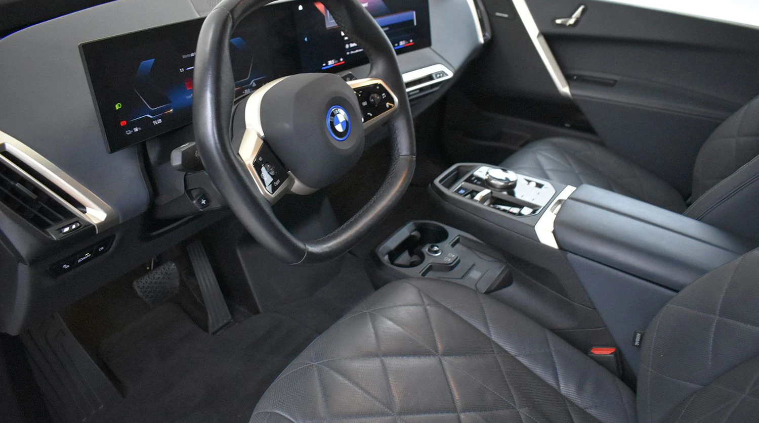 BMW iX xDRIVE40/326HP/SHADOW/VIRTU/HUD/H&K/360/ACC/251f - изображение 9