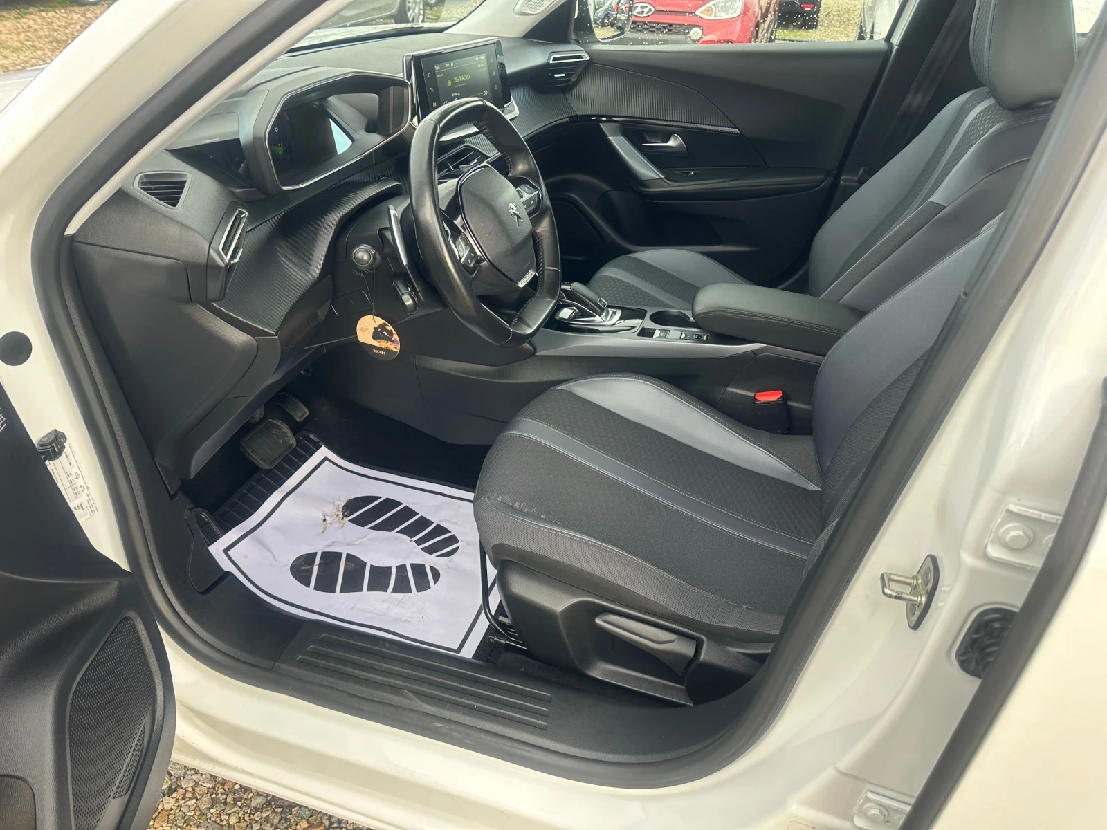 Peugeot 2008 1.5 Blue-HDi Allure - изображение 6