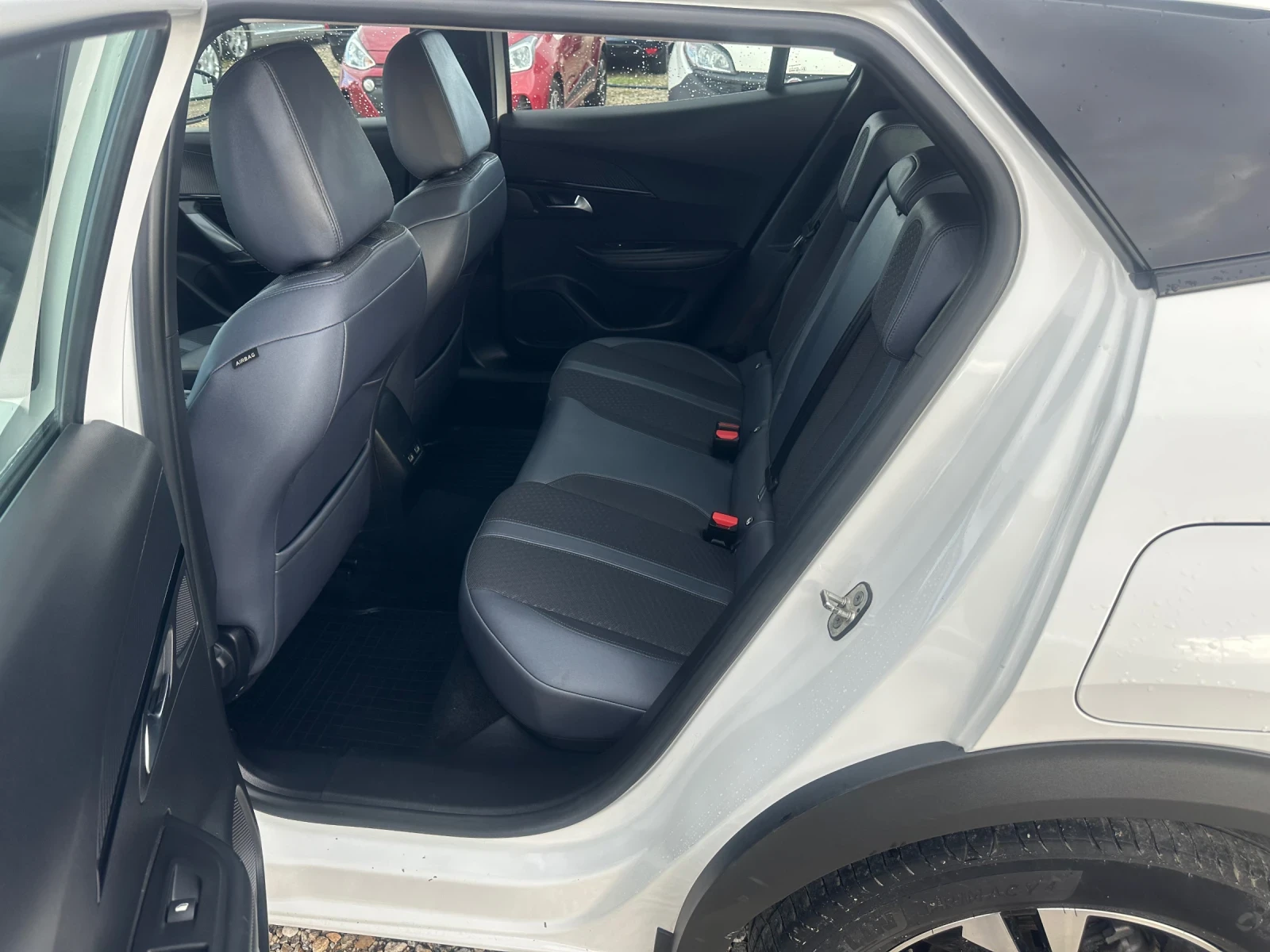 Peugeot 2008 1.5 Blue-HDi Allure - изображение 9