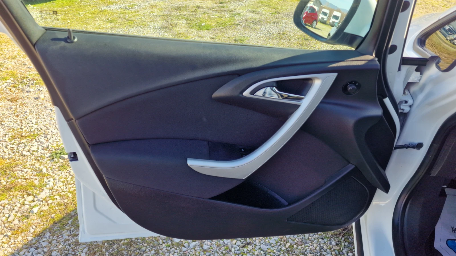 Opel Astra 1.7CDTi-FaceLift-, снимка 12 - Автомобили и джипове - 53776256