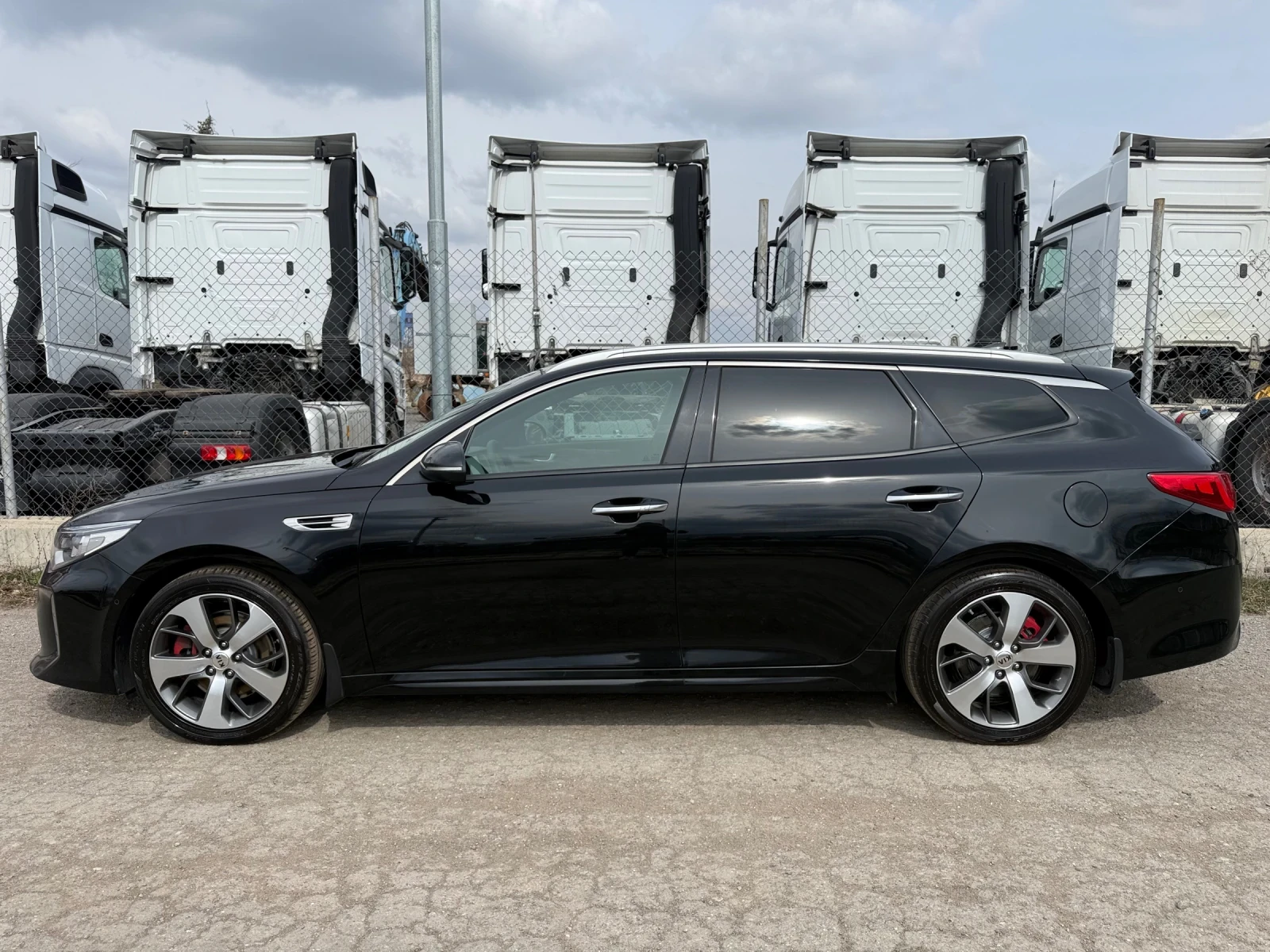 Kia Optima GT 2.0T FULL Швейцария , снимка 2 - Автомобили и джипове - 53927491