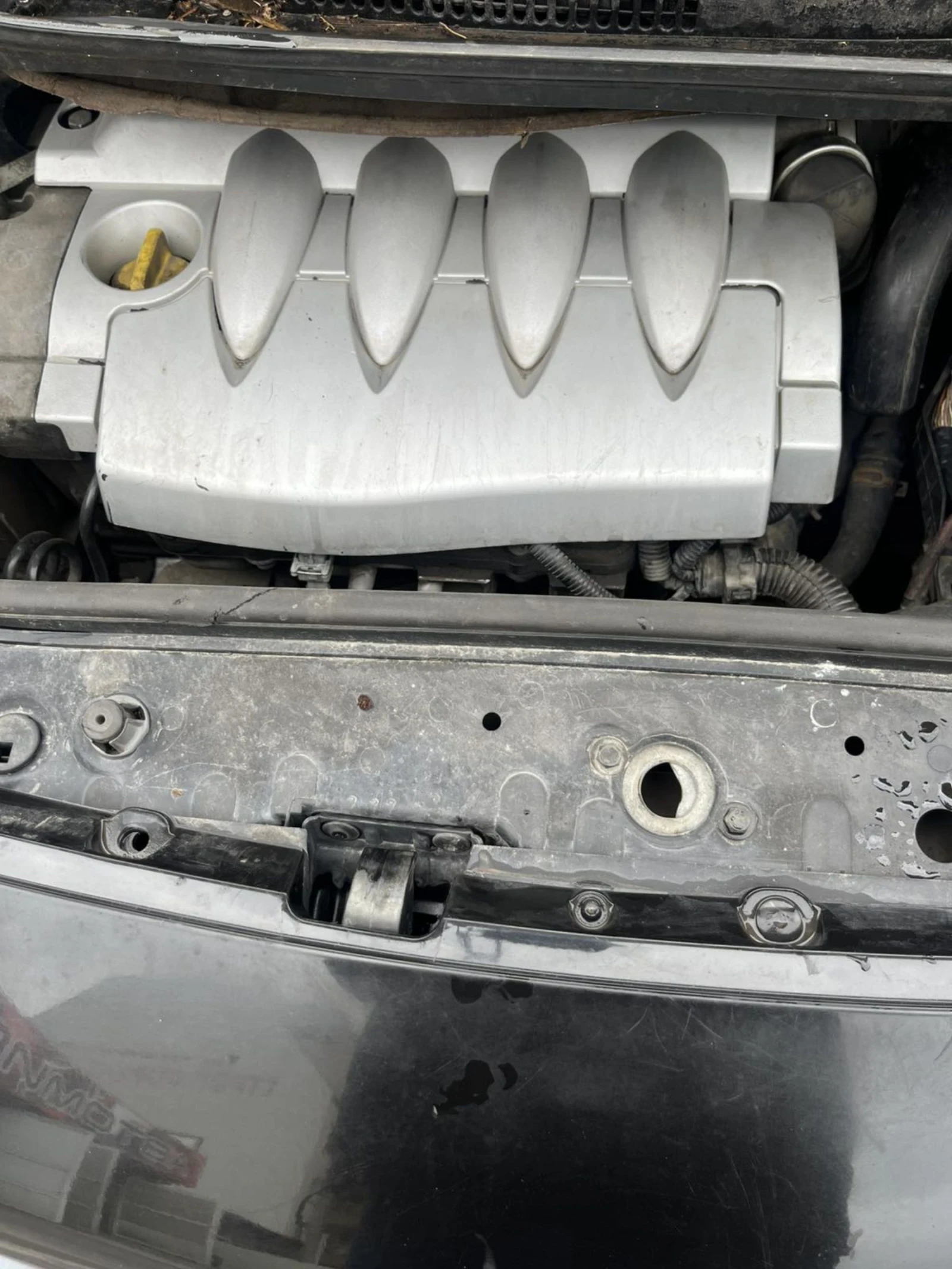 Renault Scenic 1.6i, снимка 10 - Автомобили и джипове - 54076959