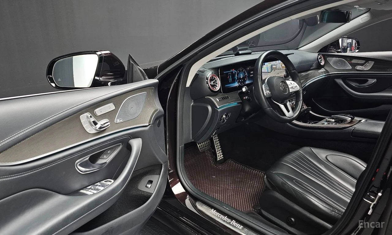 Mercedes-Benz CLS 300 d* AMG* BURMESTER* CARBON* HEAD-UP* ШИБИДАХ* КАМЕР, снимка 7 - Автомобили и джипове - 54599096