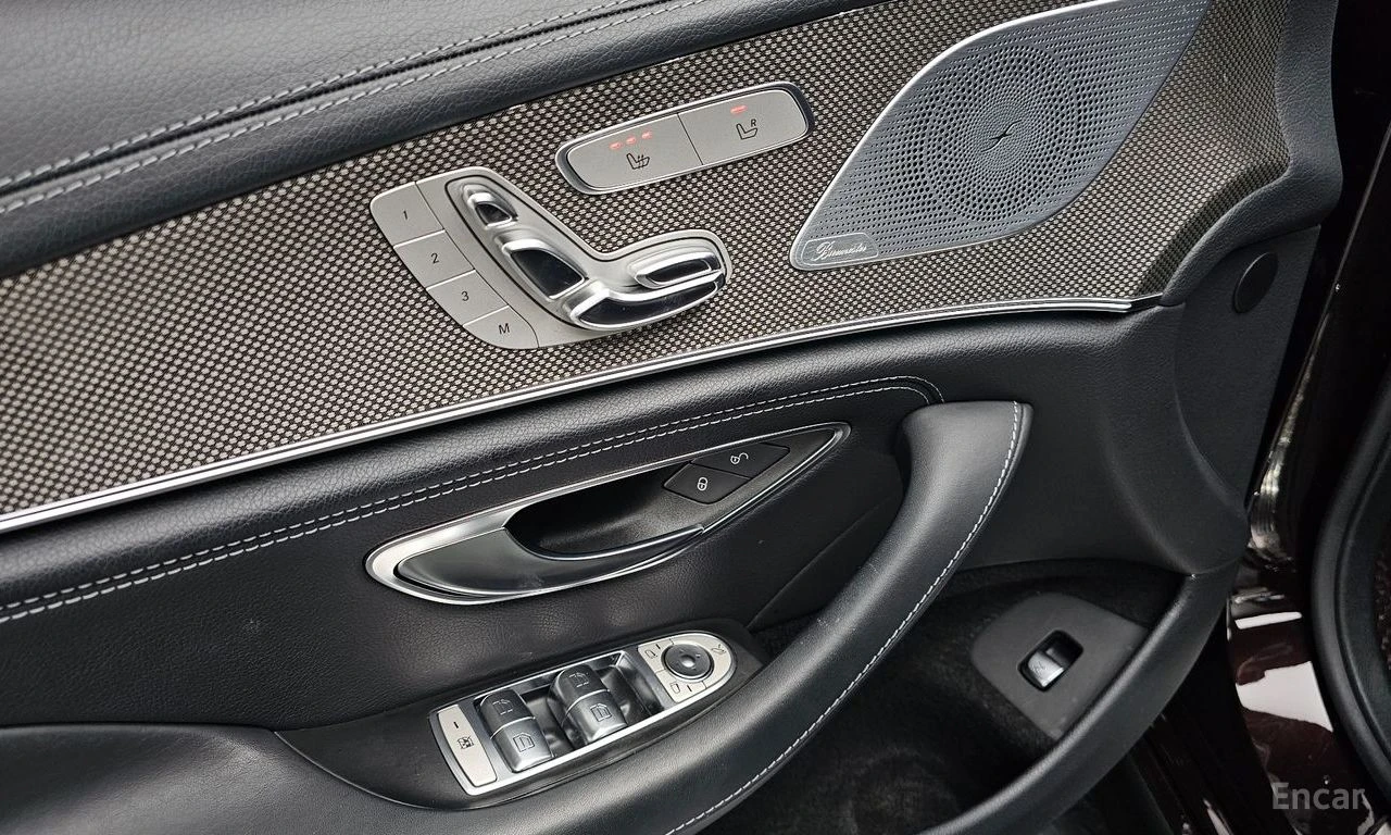 Mercedes-Benz CLS 300 d* AMG* BURMESTER* CARBON* HEAD-UP* ШИБИДАХ* КАМЕР, снимка 8 - Автомобили и джипове - 54599096