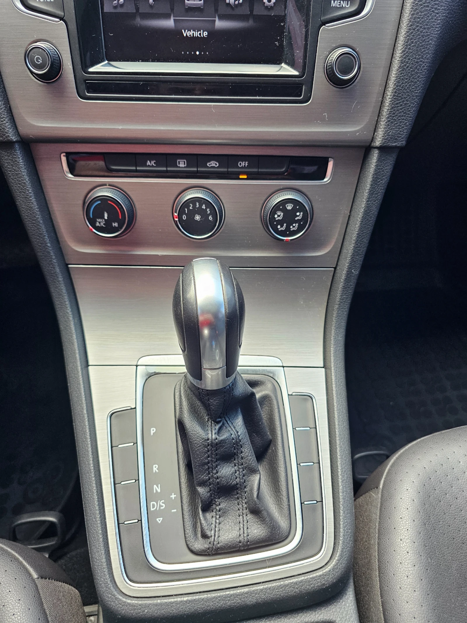 VW Golf, снимка 11 - Автомобили и джипове - 54855410