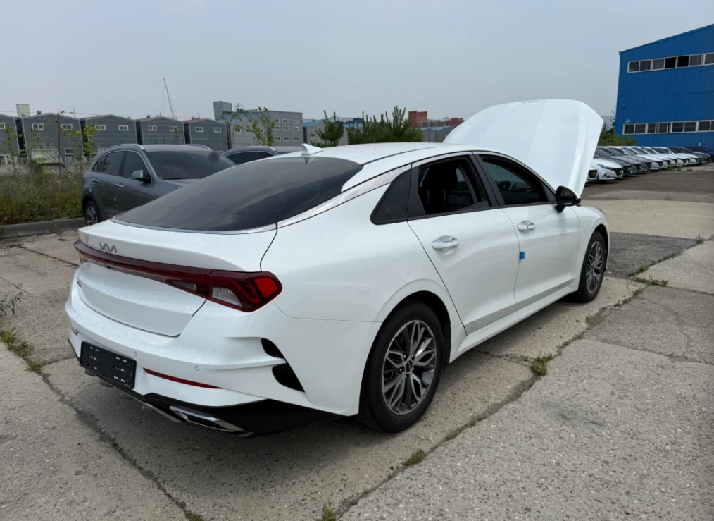 Kia K5 2.0 LPI - ОЧАКВАН ВНОС, снимка 2 - Автомобили и джипове - 55091311