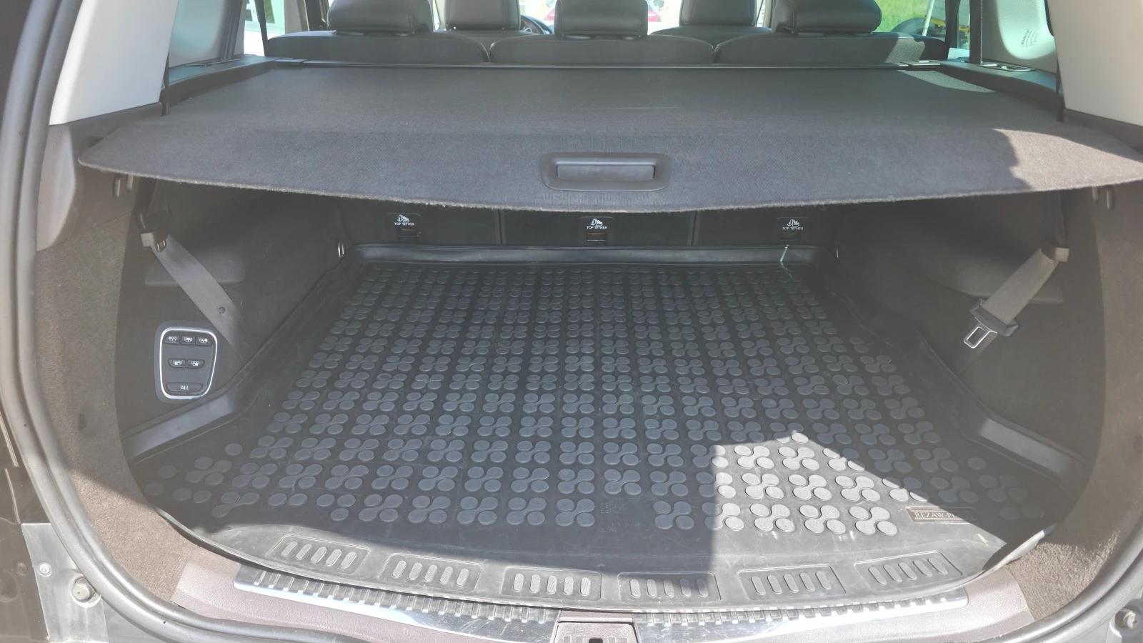 Renault Espace V, снимка 12 - Автомобили и джипове - 55103848