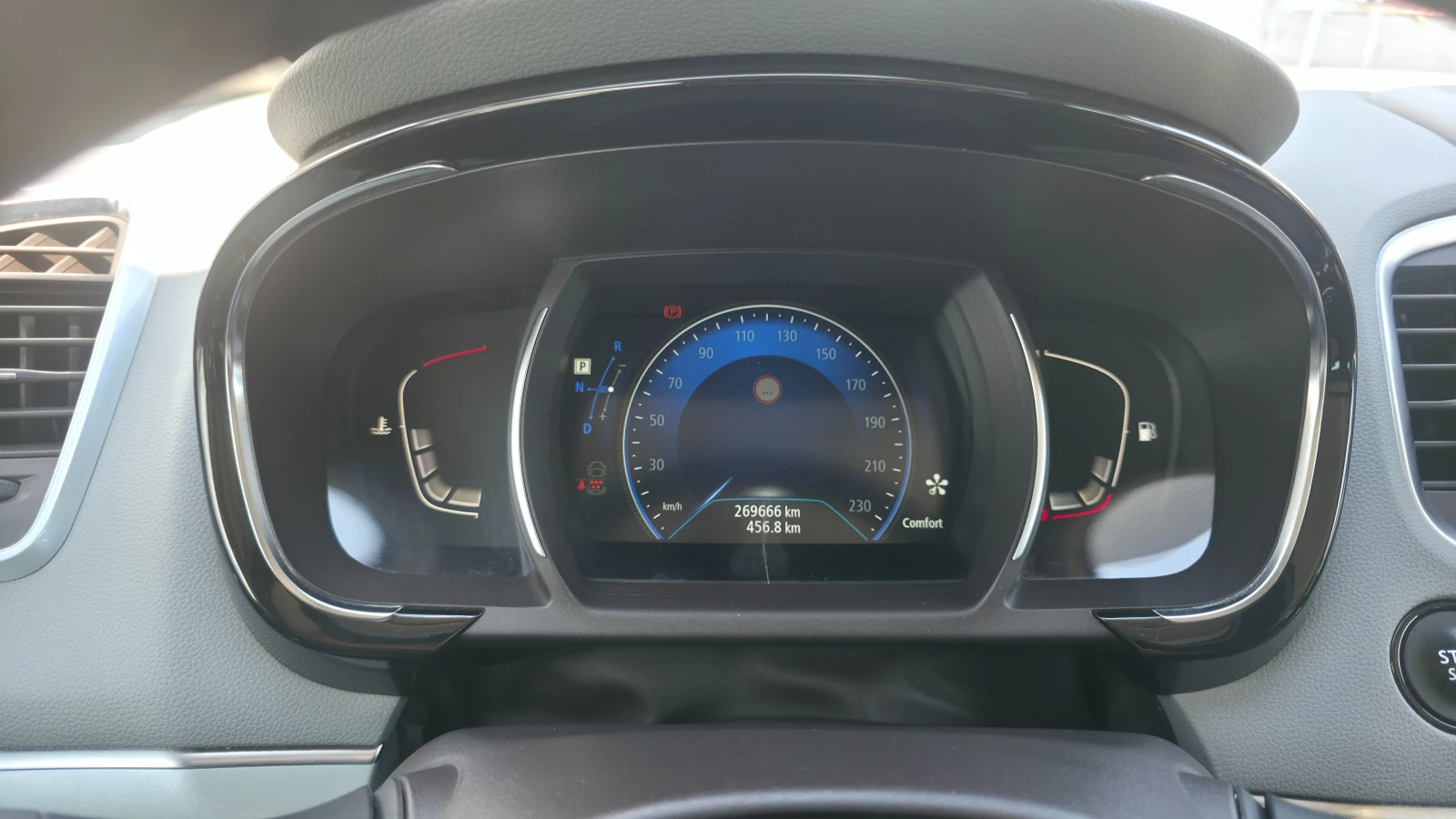Renault Espace V, снимка 16 - Автомобили и джипове - 55103848