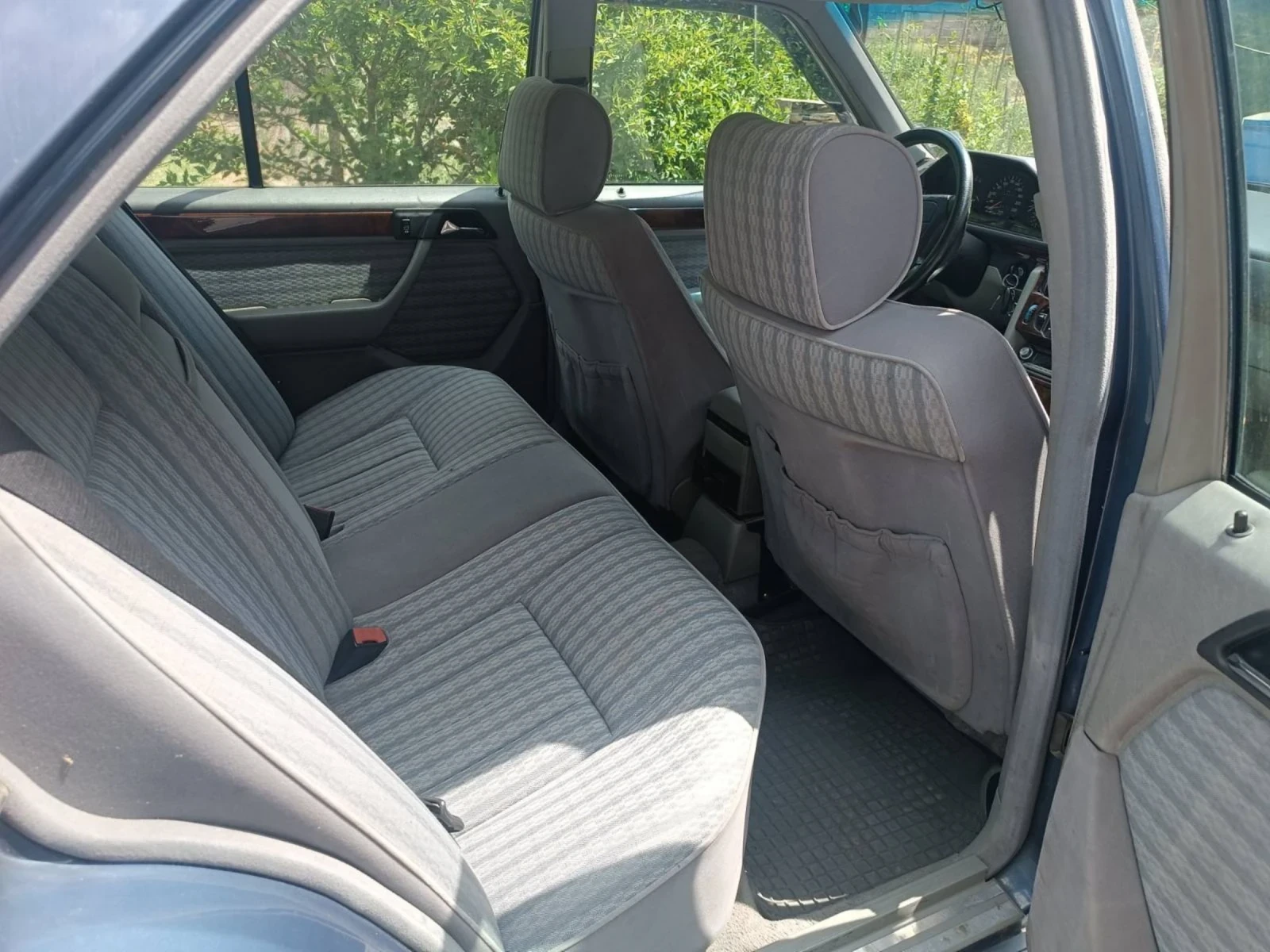 Mercedes-Benz 124 3.0 TD, снимка 5 - Автомобили и джипове - 55161916