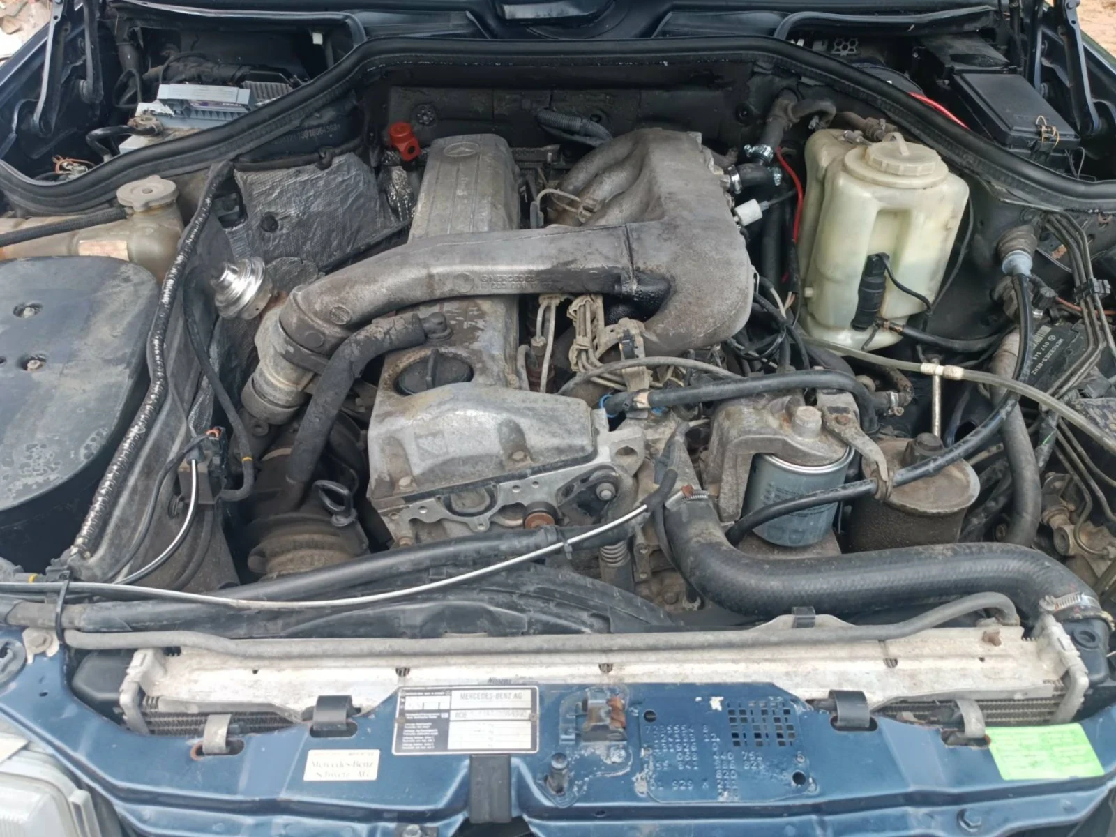 Mercedes-Benz 124 3.0 TD, снимка 10 - Автомобили и джипове - 55161916