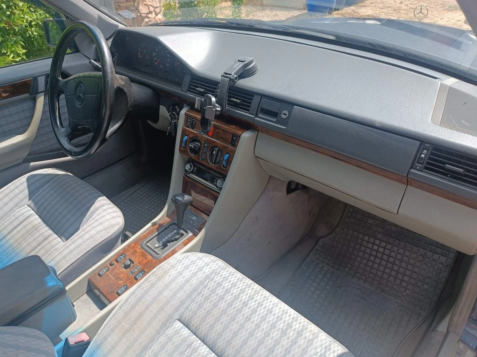 Mercedes-Benz 124 3.0 TD, снимка 6 - Автомобили и джипове - 55161916