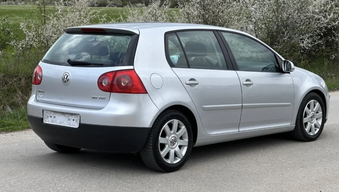 VW Golf 2.0TDI/140кс, снимка 6 - Автомобили и джипове - 55308364