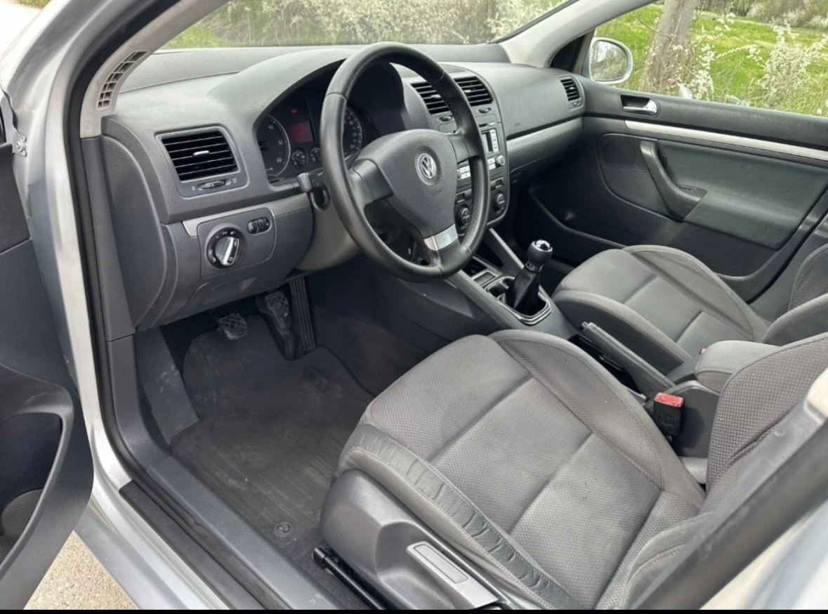 VW Golf 2.0TDI/140кс, снимка 7 - Автомобили и джипове - 55308364