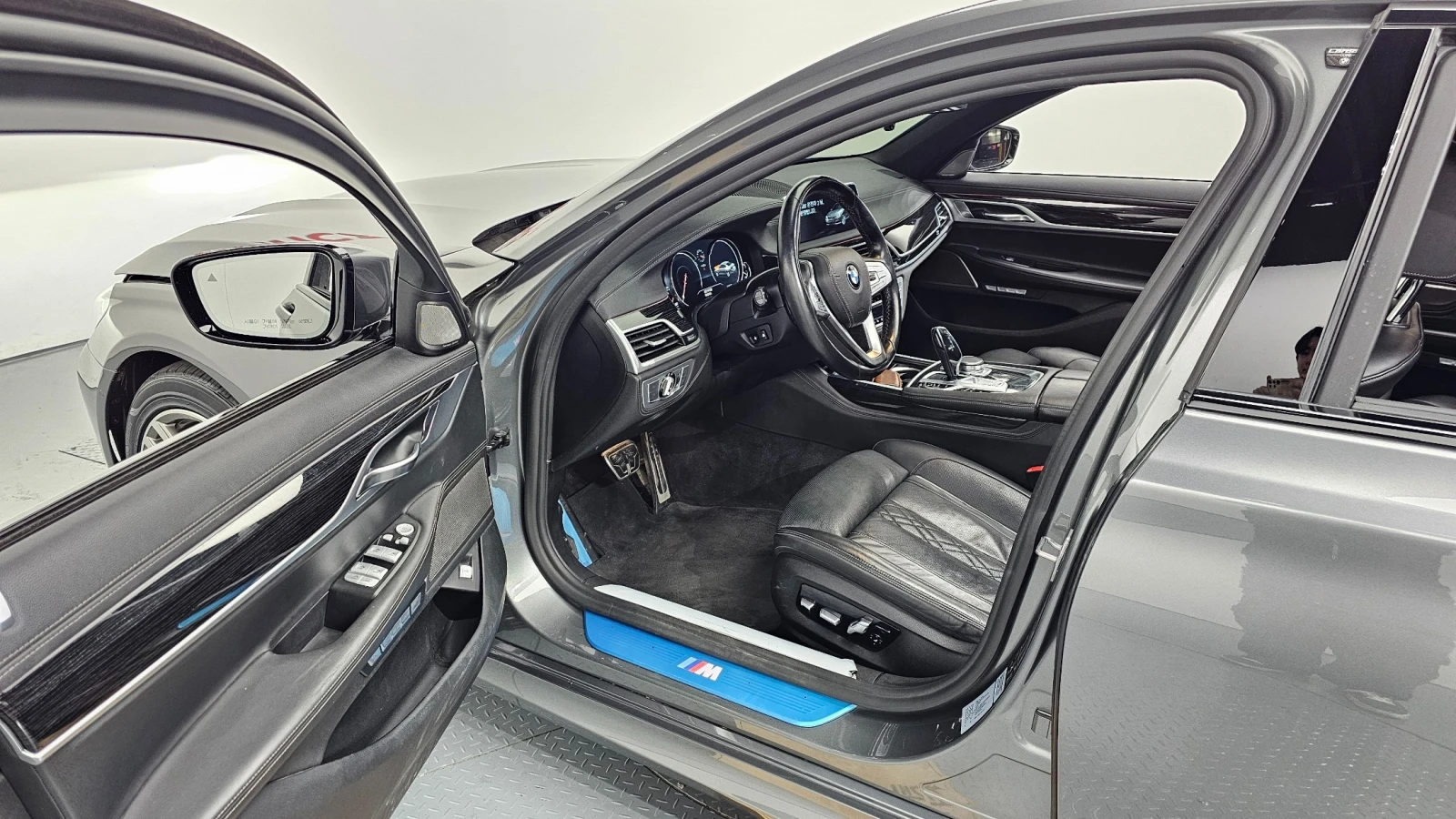 BMW 740 M SPORT XDRIVE/ДИСТРОНИК/360/ШИБИДАХ/ОБДУХВАНЕ, снимка 5 - Автомобили и джипове - 55446754
