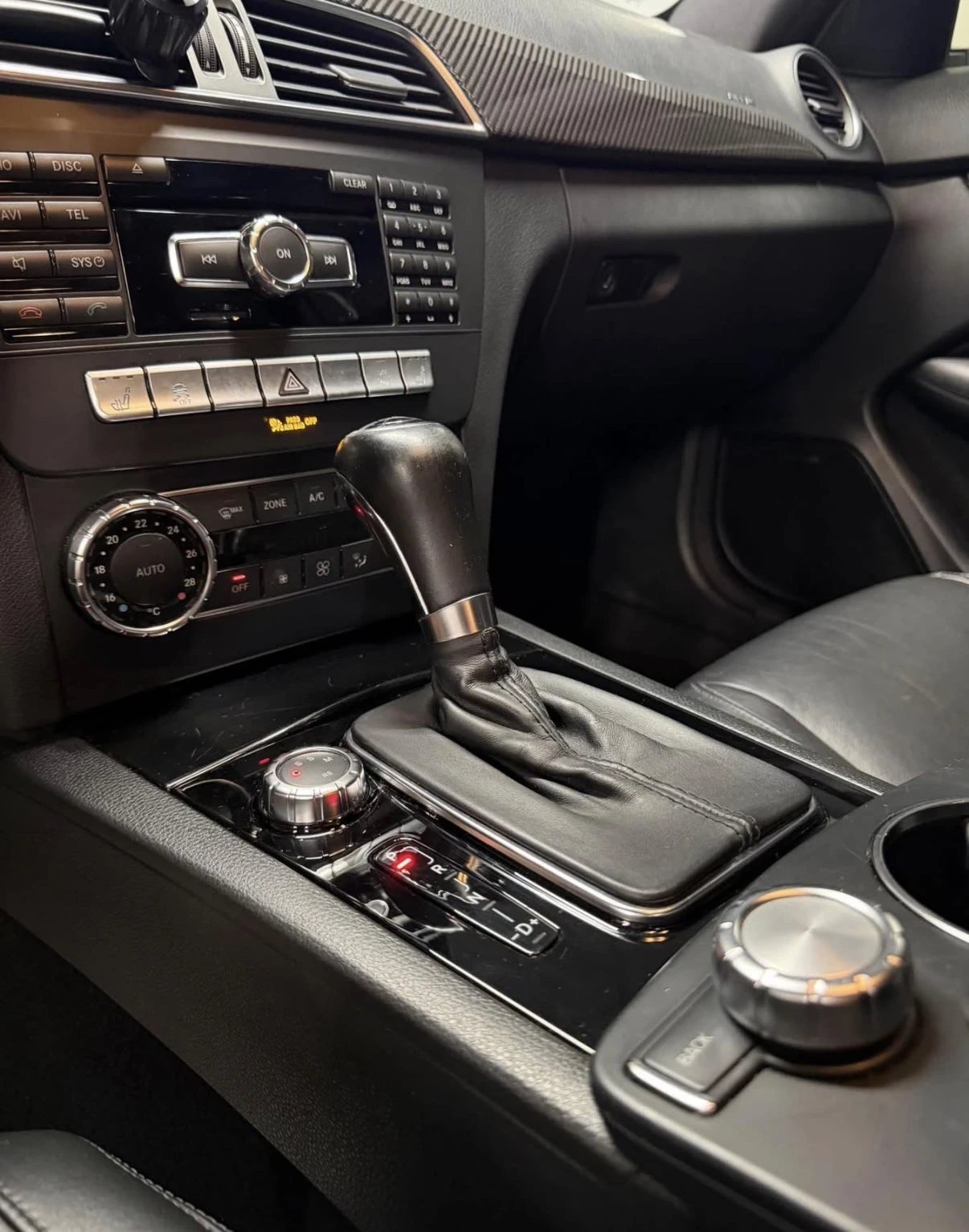 Mercedes-Benz C 63 AMG P31 * FACELIFT * ПАНОРАМА * CARFAX * , снимка 9 - Автомобили и джипове - 55494127