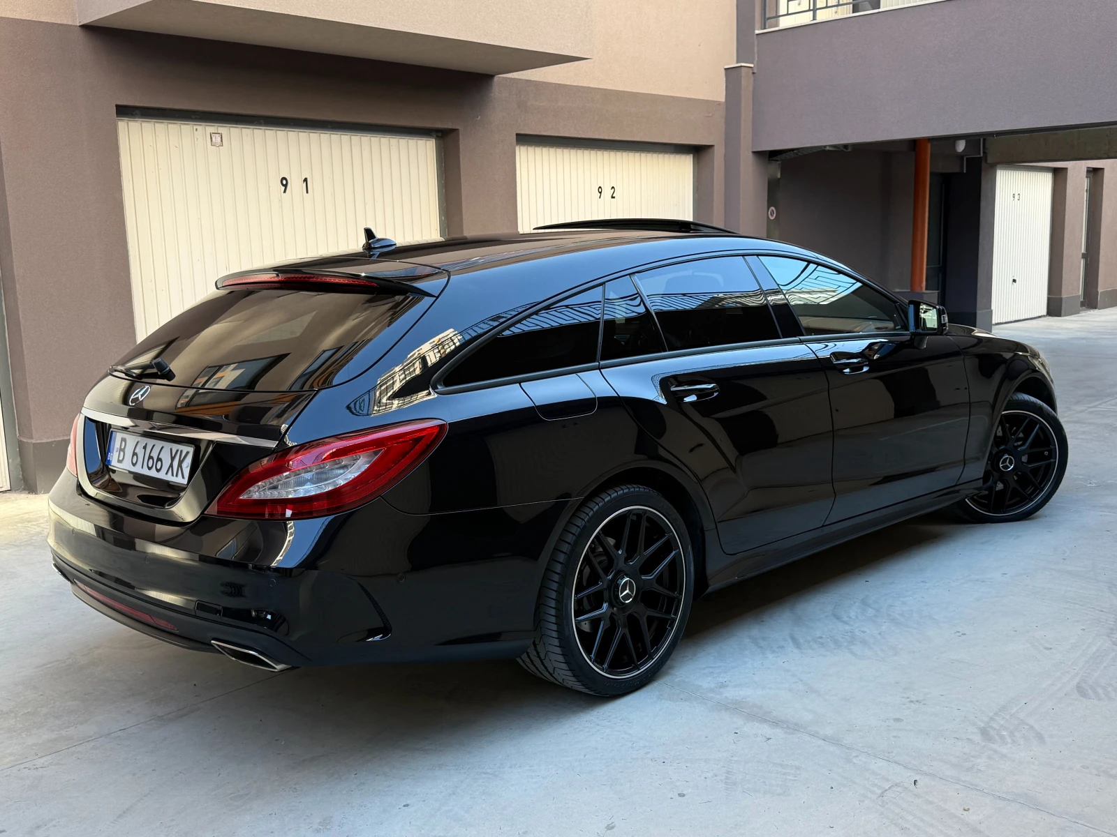 Mercedes-Benz CLS 350 AMG LINE, снимка 4 - Автомобили и джипове - 56022203