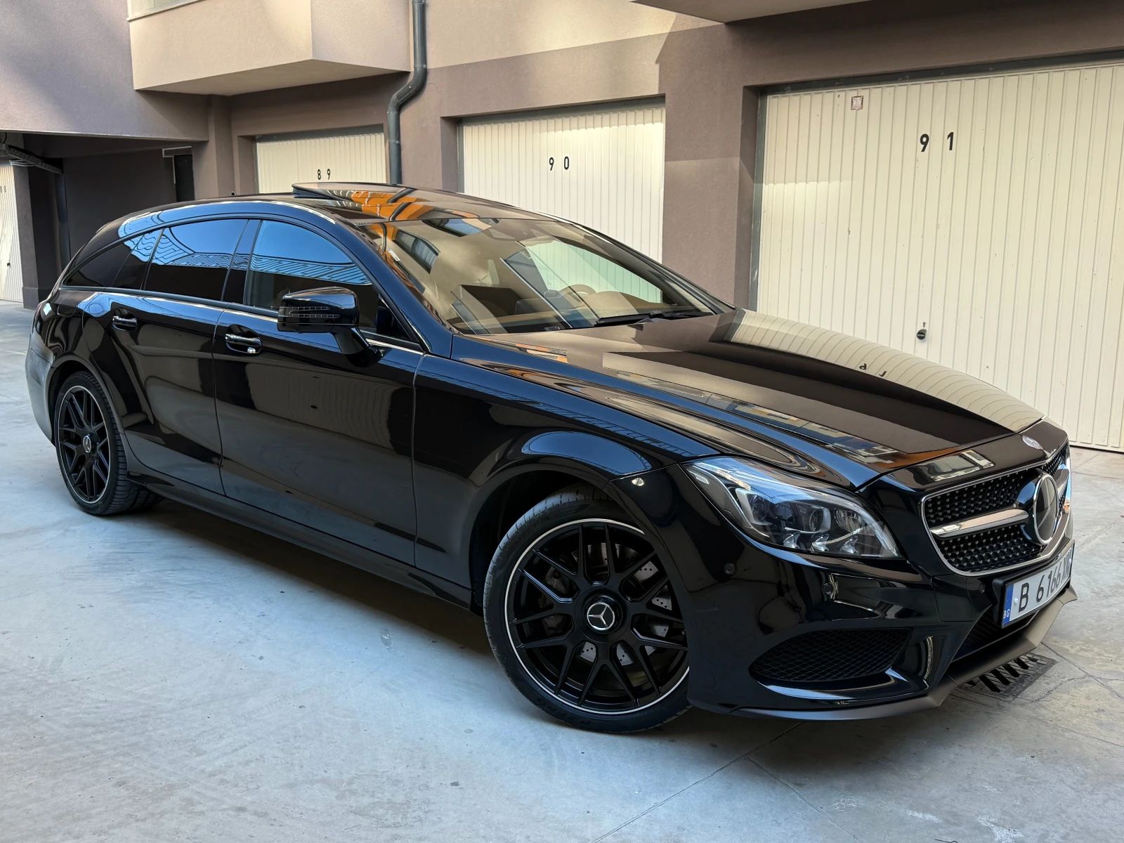Mercedes-Benz CLS 350 AMG LINE, снимка 3 - Автомобили и джипове - 56022203