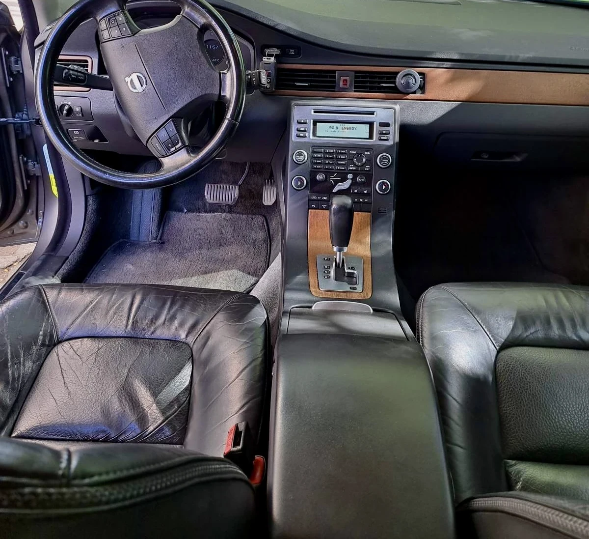 Volvo Xc70 D5* 2.4* 185* Automatic, снимка 9 - Автомобили и джипове - 56403324