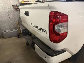 Toyota Tundra  5.7 HEMI  V8, снимка 11