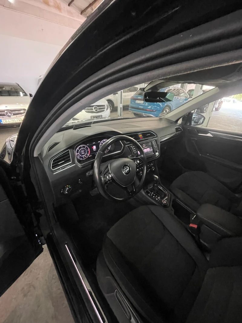 VW Tiguan 2.0Tdi/4motion/Distr/head-up/теглич/ подгрев/Led/!, снимка 11 - Автомобили и джипове - 51738026