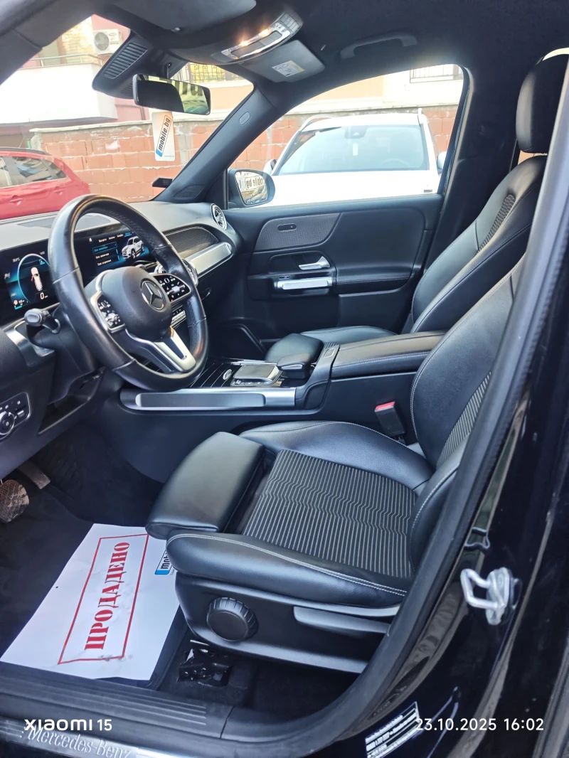 Mercedes-Benz GLB AMG, АМБИЕНТ, ДИСТРОНИК, КАМЕРА, ПОГРЕВ, ФУЛ!, снимка 9 - Автомобили и джипове - 52158911