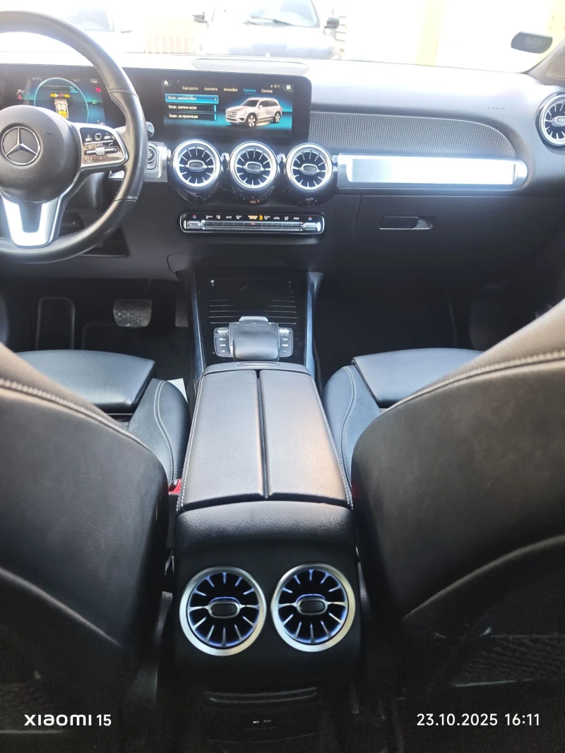 Mercedes-Benz GLB AMG, АМБИЕНТ, ДИСТРОНИК, КАМЕРА, ПОГРЕВ, ФУЛ!, снимка 10 - Автомобили и джипове - 52158911