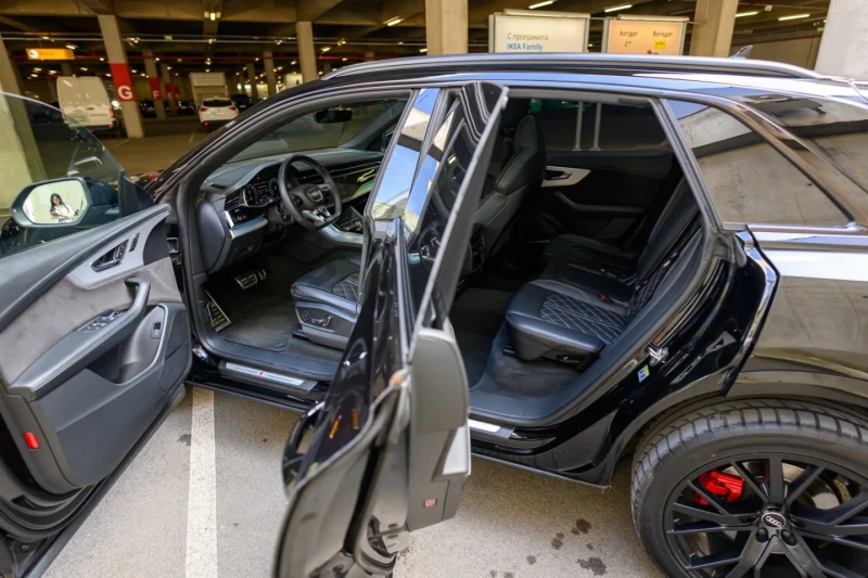 Audi Q8 Всички екстри, снимка 12 - Автомобили и джипове - 52229772