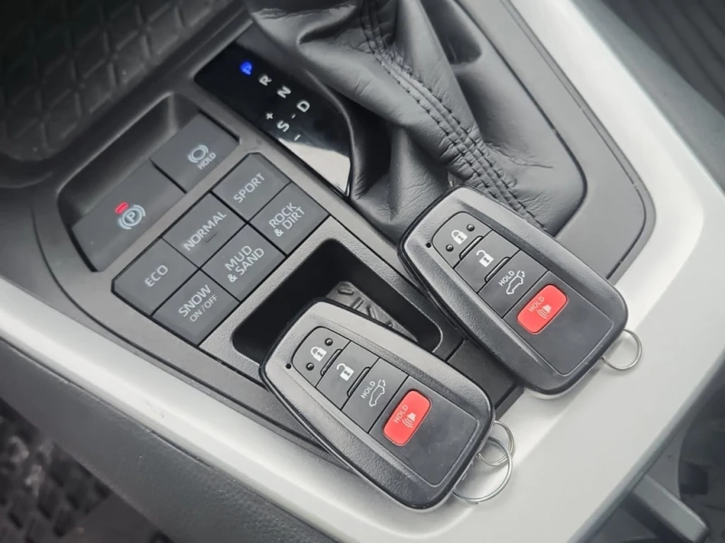 Toyota Rav4 * XLE * CARFAX * ЦЕНА ДО БГ, снимка 17 - Автомобили и джипове - 53173397