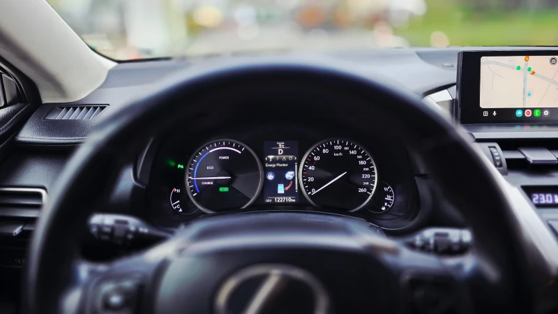 Lexus NX 300h F-Sport  LPG  Carplay/Android Auto, снимка 13 - Автомобили и джипове - 53343129