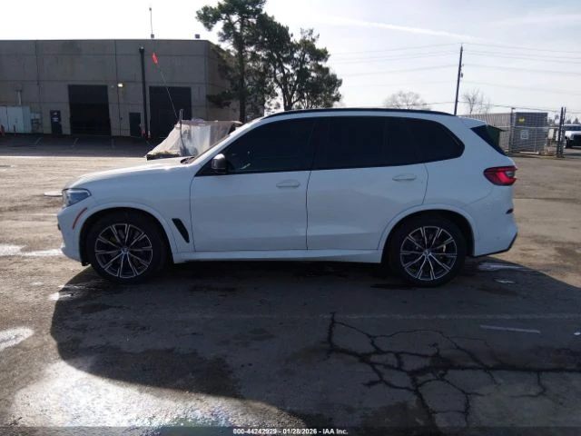 BMW X5 M pack* Head UP* 360CAM* Soft* Laser* Обдух* Sky L, снимка 6 - Автомобили и джипове - 53825125