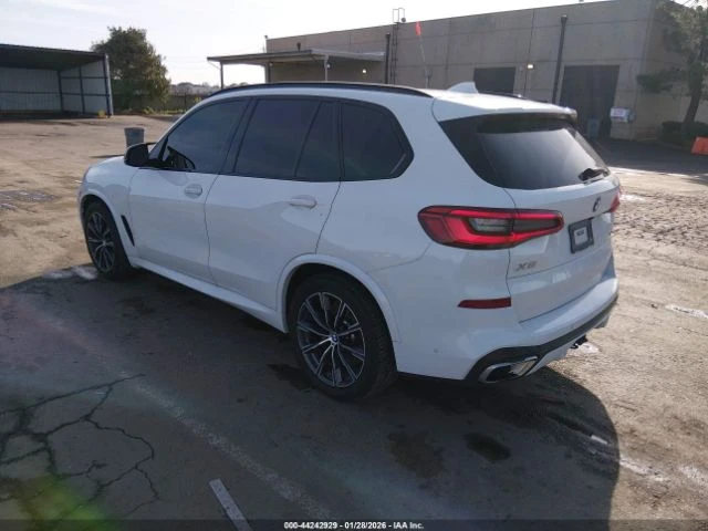 BMW X5 M pack* Head UP* 360CAM* Soft* Laser* Обдух* Sky L, снимка 5 - Автомобили и джипове - 53825125