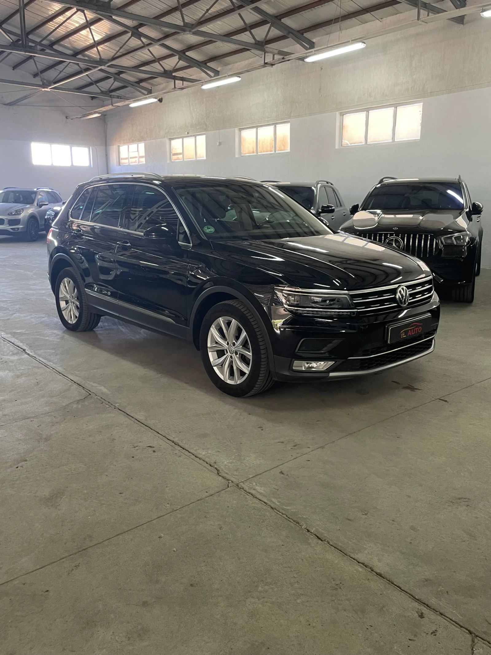 VW Tiguan 2.0Tdi/4motion/Distr/head-up/теглич/ подгрев/Led/! - изображение 3