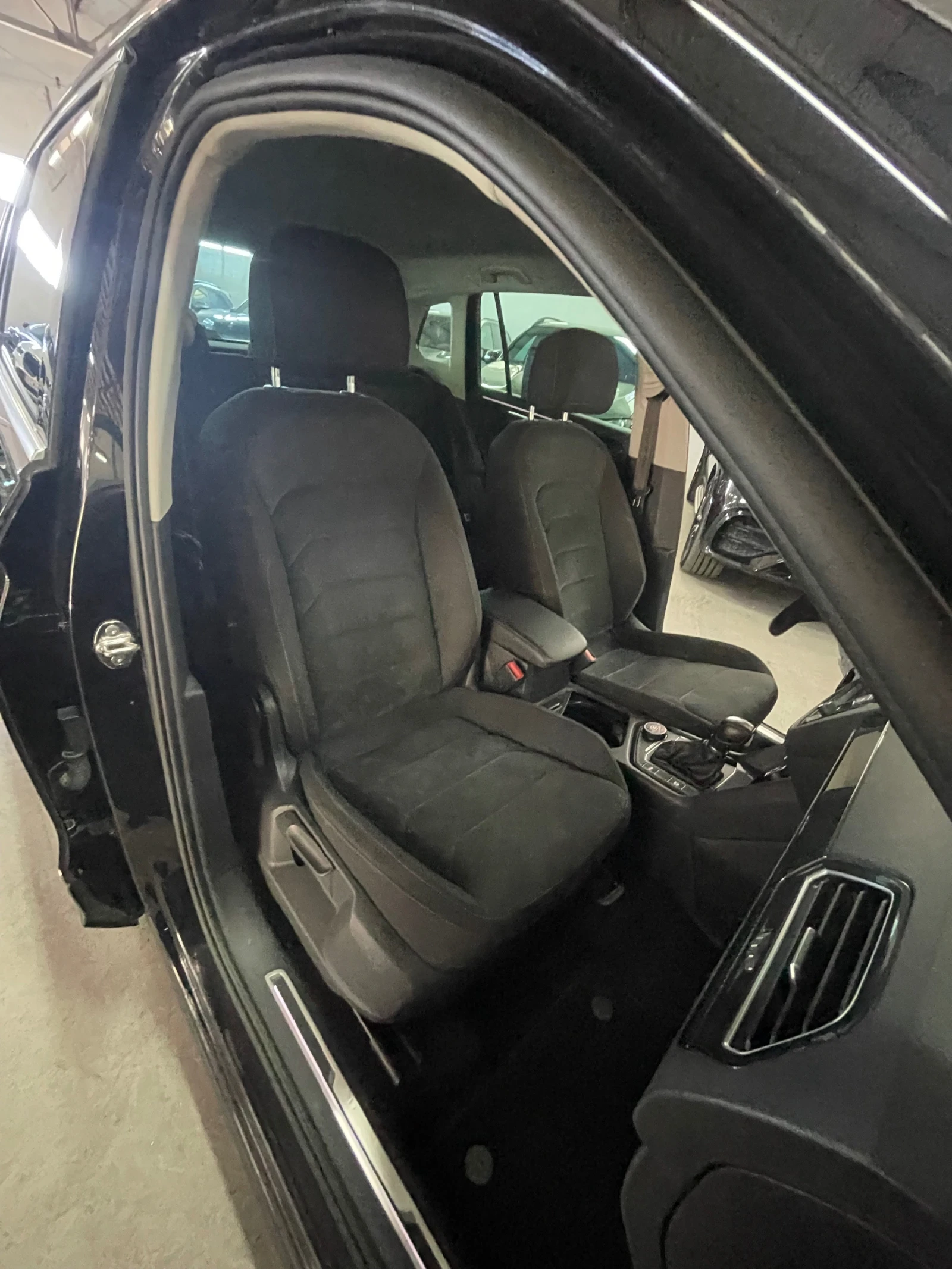VW Tiguan 2.0Tdi/4motion/Distr/head-up// /Led/! | Mobile.bg   14