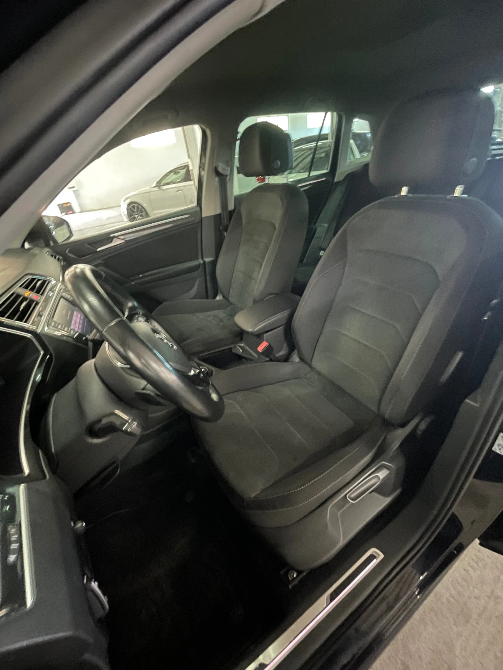 VW Tiguan 2.0Tdi/4motion/Distr/head-up// /Led/! | Mobile.bg   12