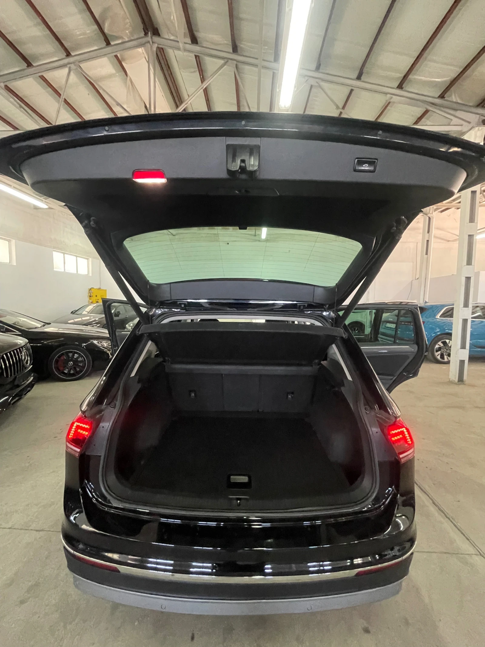 VW Tiguan 2.0Tdi/4motion/Distr/head-up// /Led/! | Mobile.bg   16