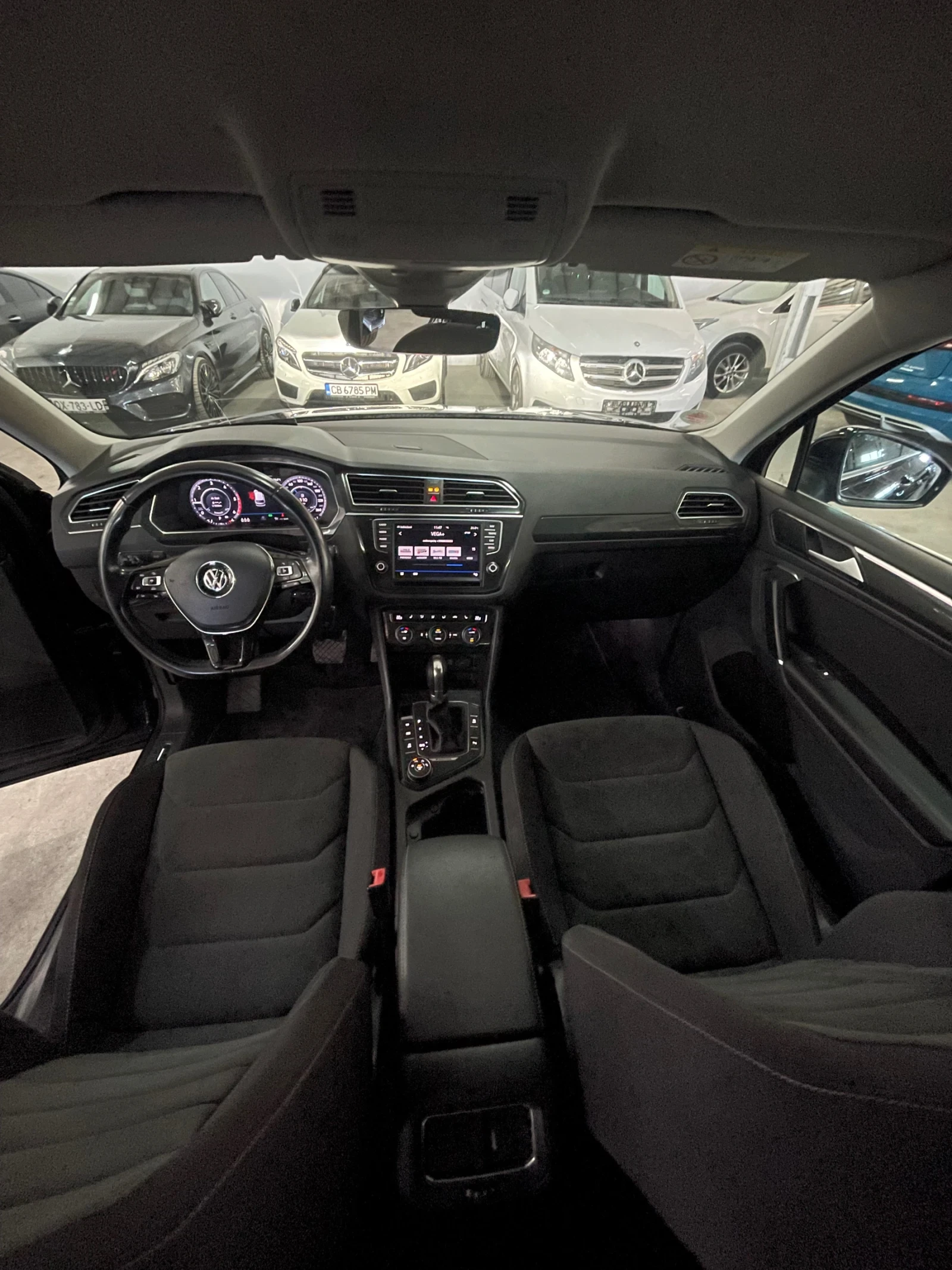 VW Tiguan 2.0Tdi/4motion/Distr/head-up/теглич/ подгрев/Led/! - изображение 10