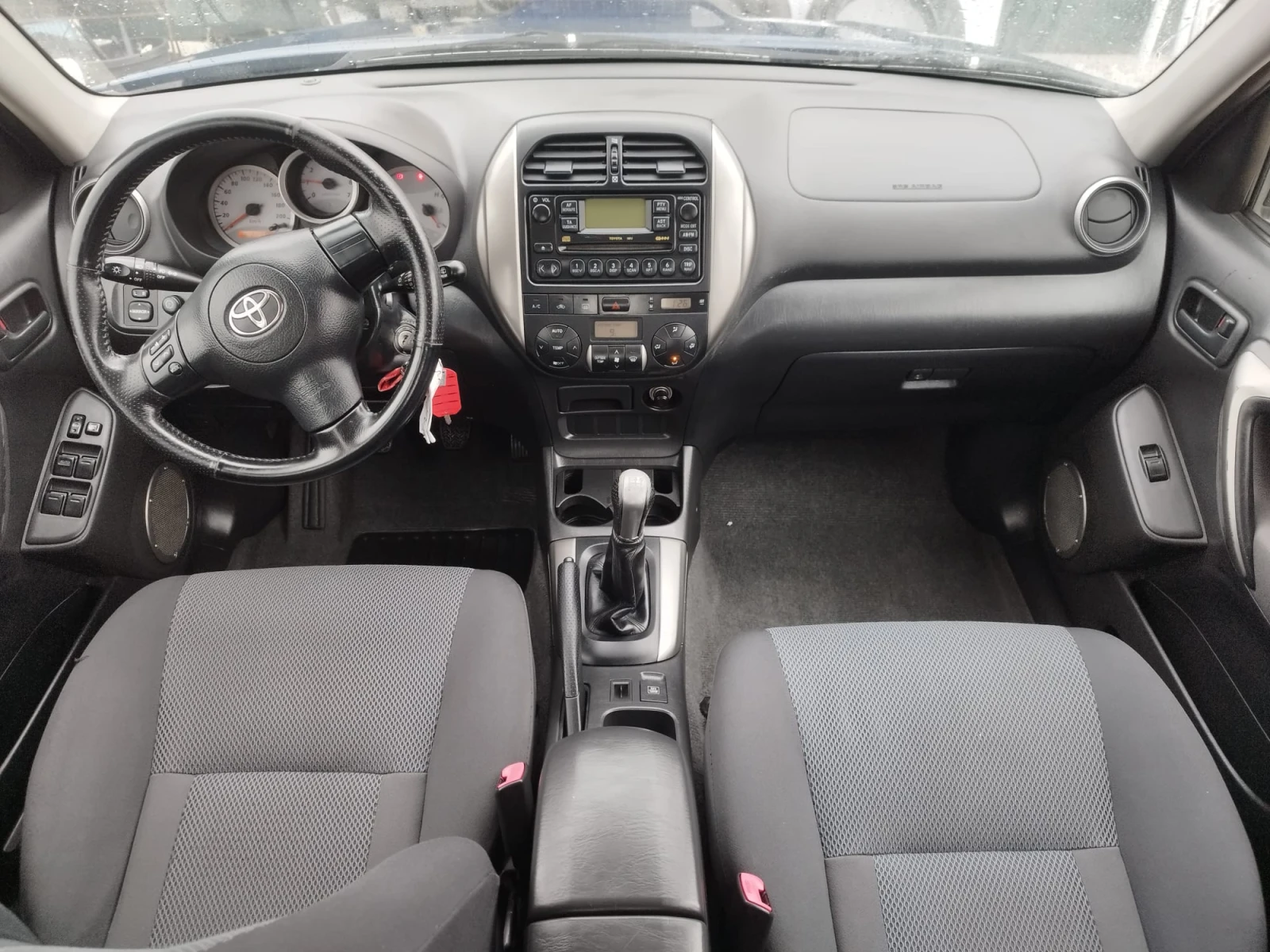 Toyota Rav4 2.2d4d 116kc, снимка 8 - Автомобили и джипове - 53928930