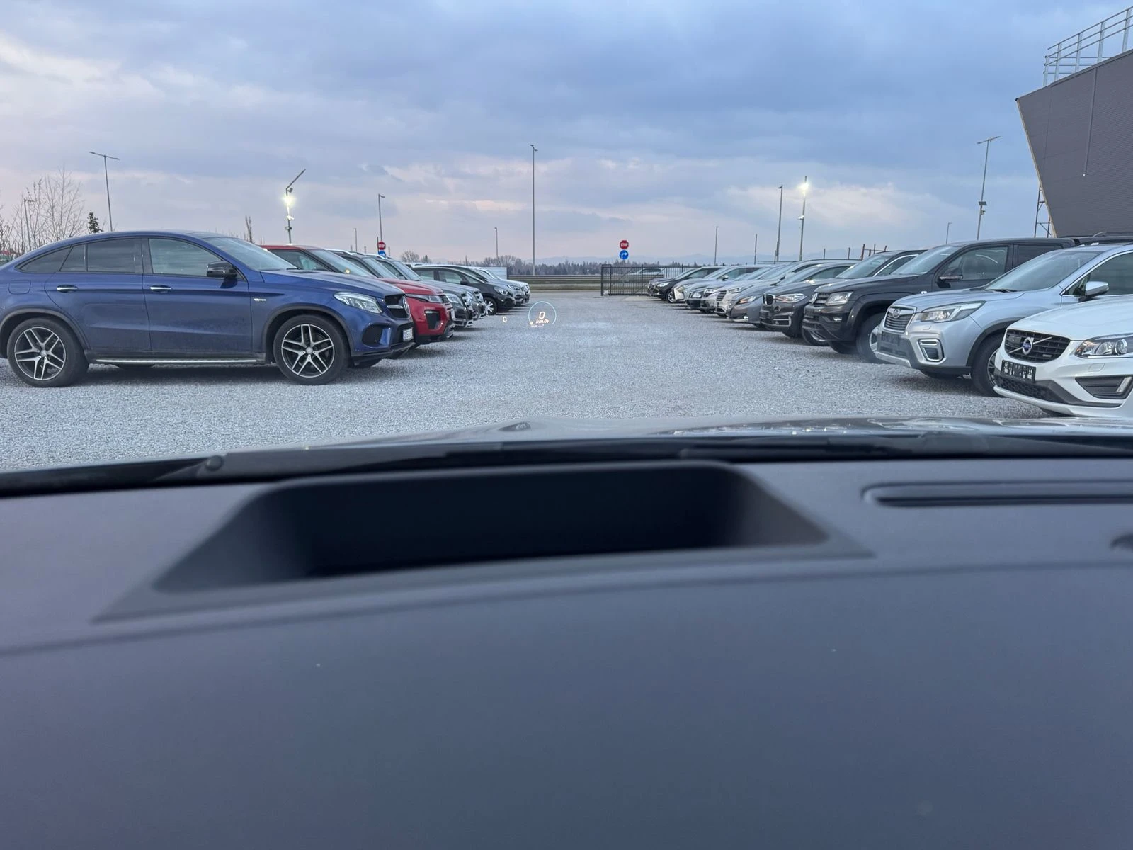 Mercedes-Benz GLA 250AMG Panorama Distr Keyless Head-up Cam360, снимка 14 - Автомобили и джипове - 54062639