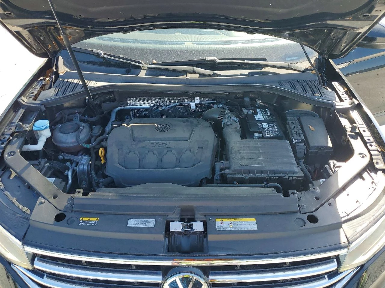 VW Tiguan 2.0l Volkswagen S, снимка 12 - Автомобили и джипове - 54120799