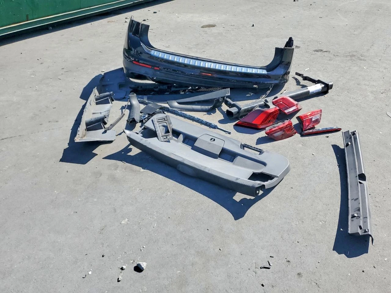 VW Tiguan 2.0l Volkswagen S, снимка 13 - Автомобили и джипове - 54120799