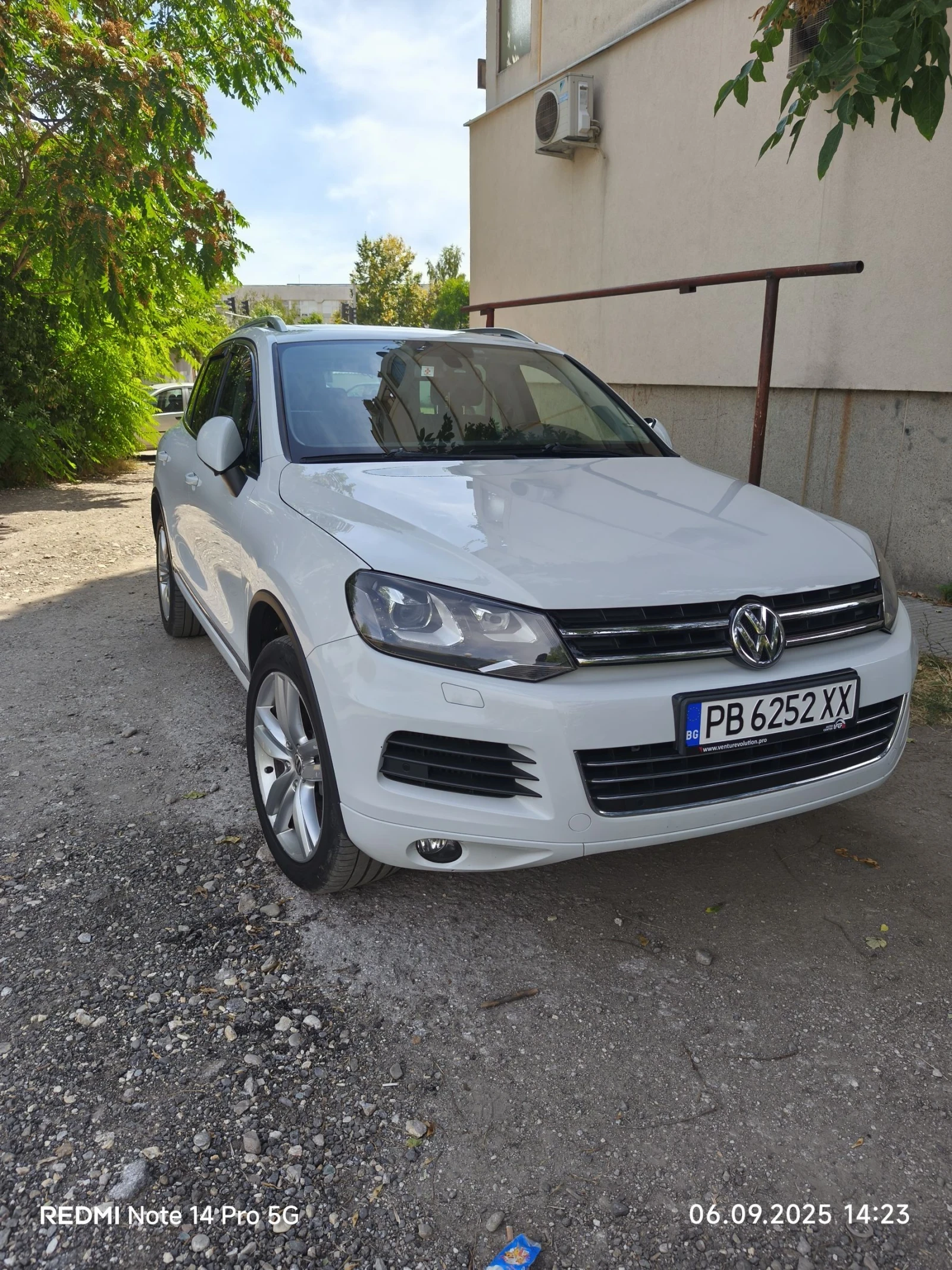 VW Touareg, снимка 2 - Автомобили и джипове - 54221031