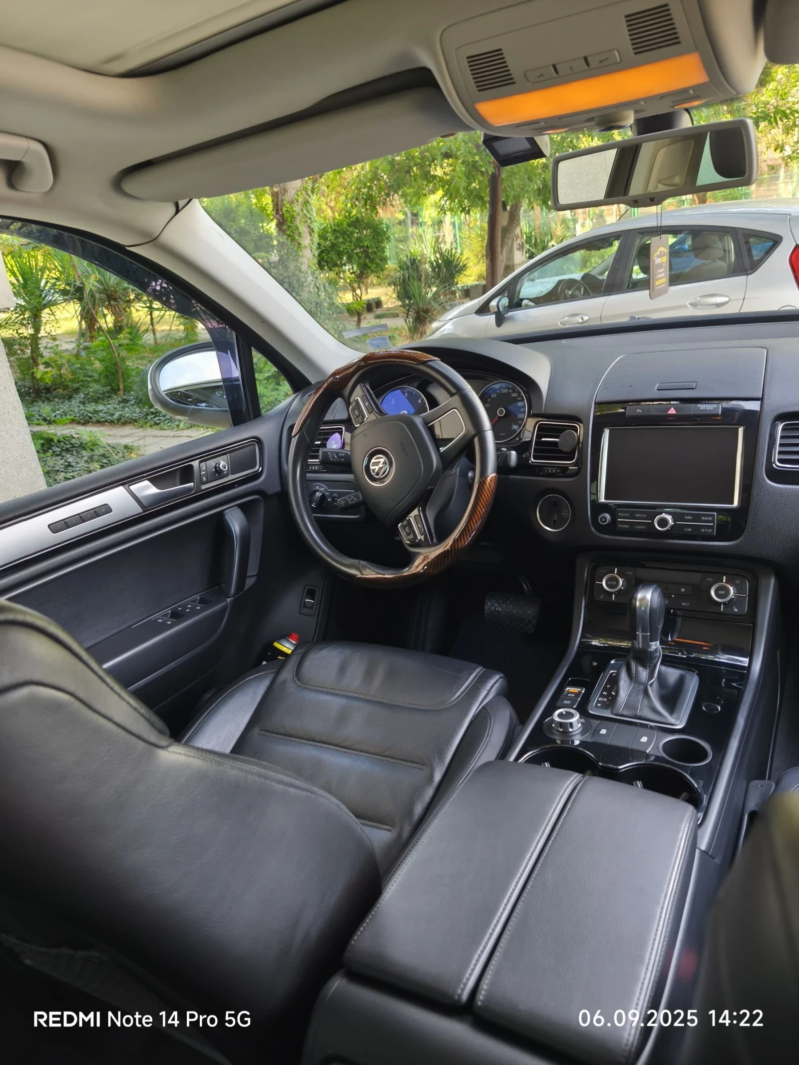 VW Touareg, снимка 14 - Автомобили и джипове - 54221031