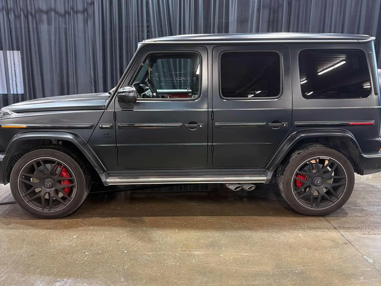 Mercedes-Benz G 63 AMG * БЕЗ ЗАБЕЛЕЖКА* АВТОКРЕДИТ* CARFAX* , снимка 2 - Автомобили и джипове - 54683969