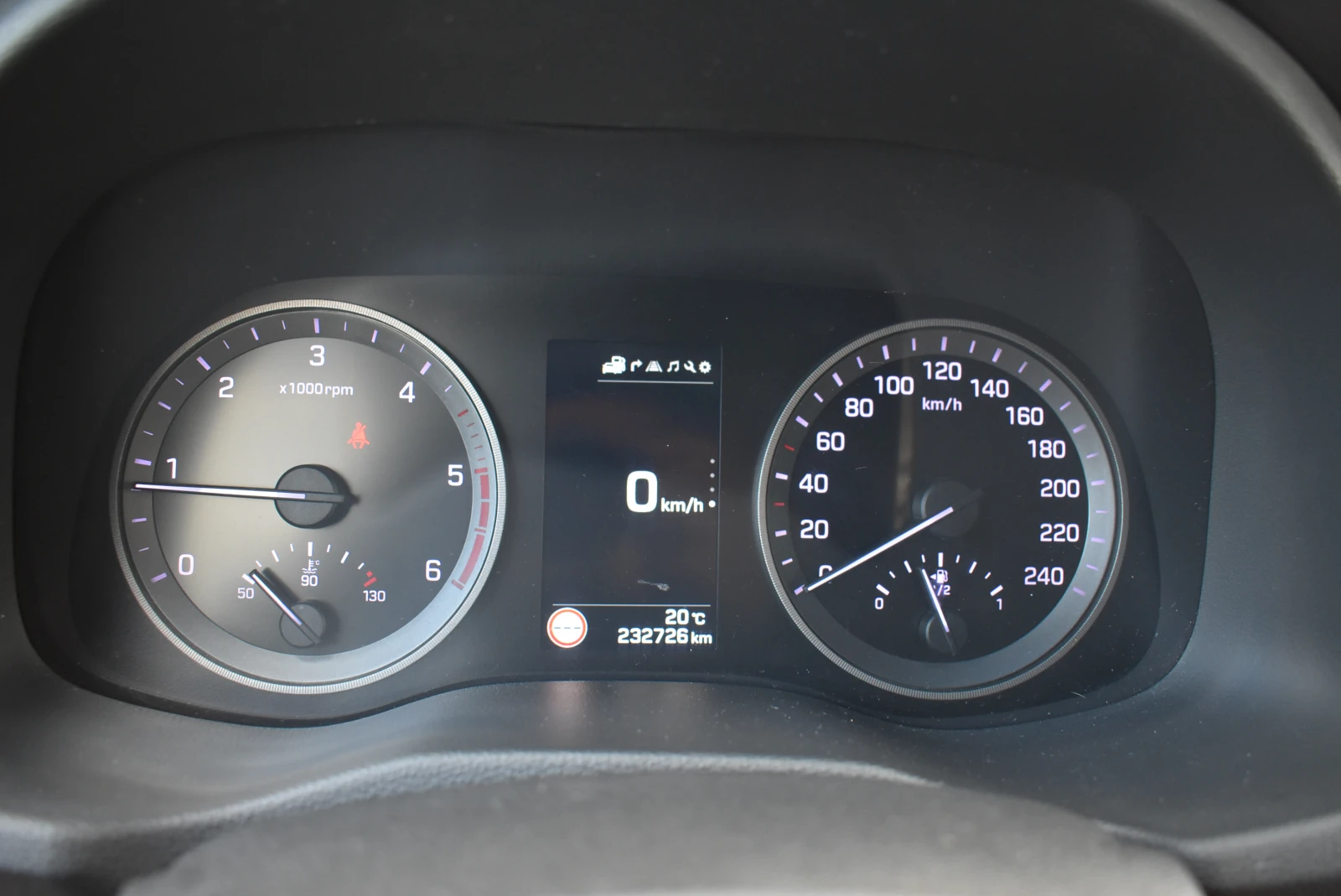 Hyundai Tucson 1.7GRDI/X-possible/ITALY/ОТЛИЧЕН!!!, снимка 10 - Автомобили и джипове - 54892752