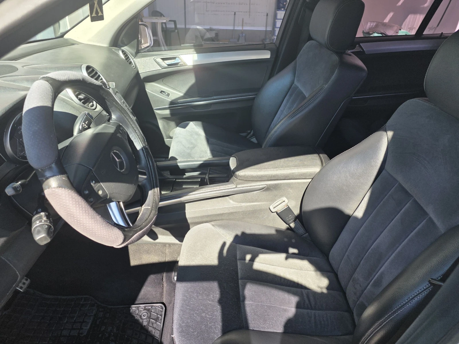Mercedes-Benz ML 320, снимка 4 - Автомобили и джипове - 54966608