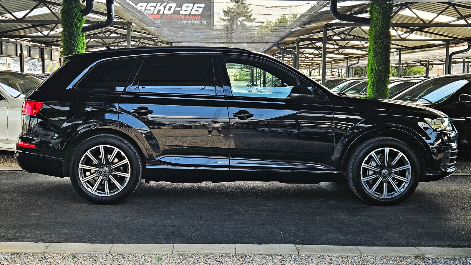Audi Q7 S-LINEx3/BLACK EDITION/AIRMAT/ПОДГРЕВ/DIGITAL/LIZI, снимка 4 - Автомобили и джипове - 55572981