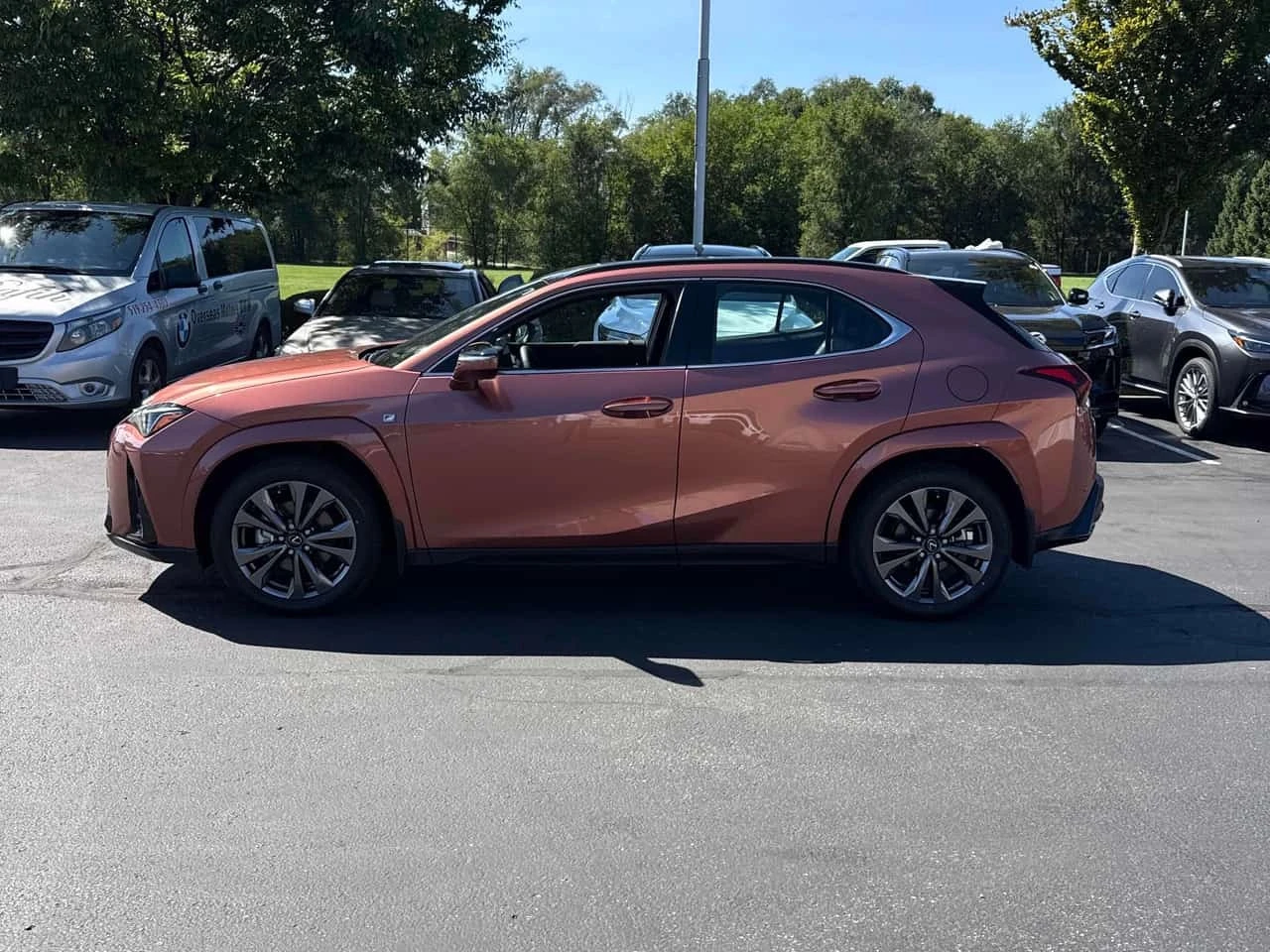 Lexus UX 300h  * CARFAX * ОПЦИЯ ЗА ФИНАНСИРАНЕ, снимка 2 - Автомобили и джипове - 56273462