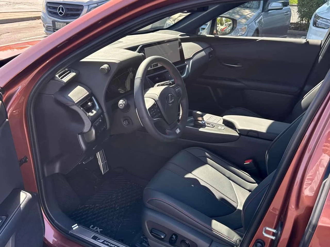 Lexus UX 300h  * CARFAX * ОПЦИЯ ЗА ФИНАНСИРАНЕ, снимка 5 - Автомобили и джипове - 56273462