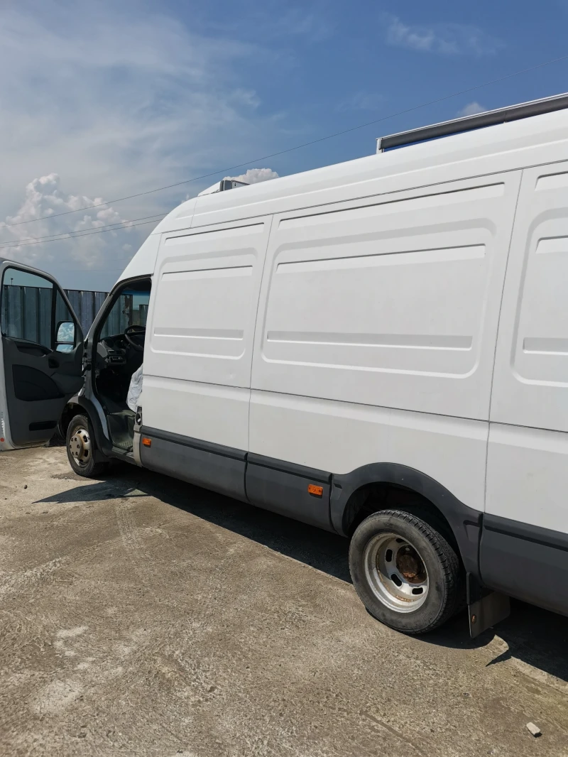 Iveco Daily, снимка 13 - Бусове и автобуси - 48654775