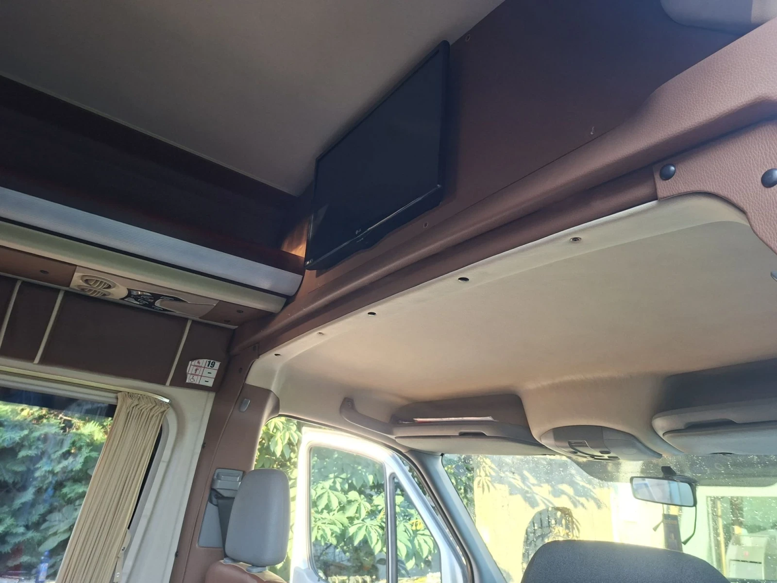 VW Crafter, снимка 3 - Бусове и автобуси - 55828832